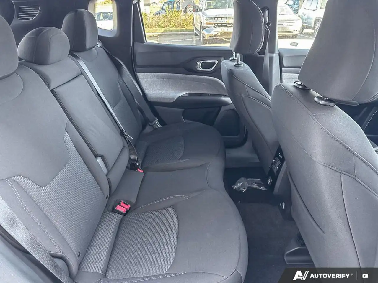 Jeep Compass photo Jeep Compass