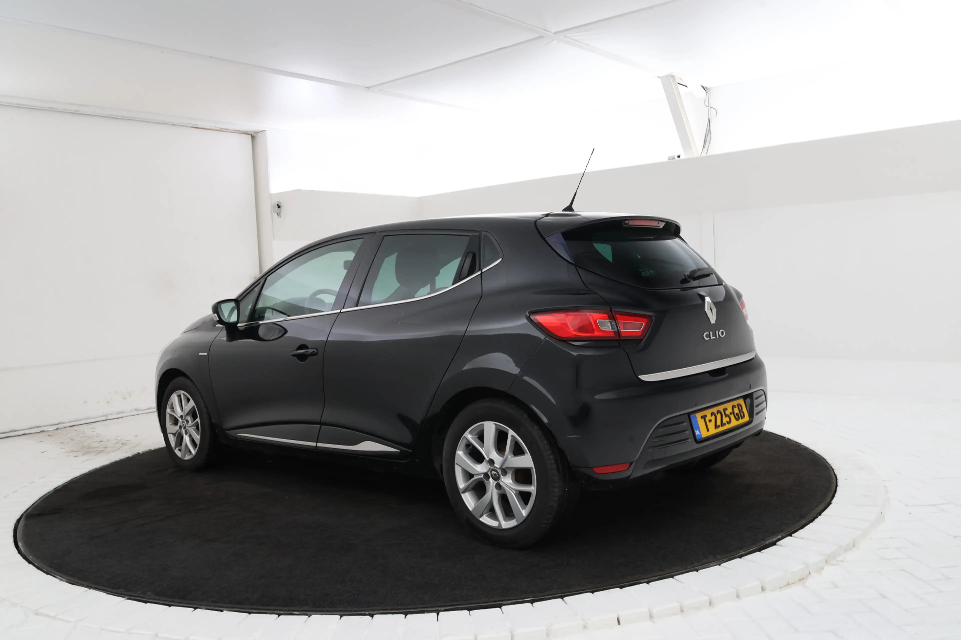 Renault Clio 0.9 TCe Limited Navigatie, Airco — photo 3