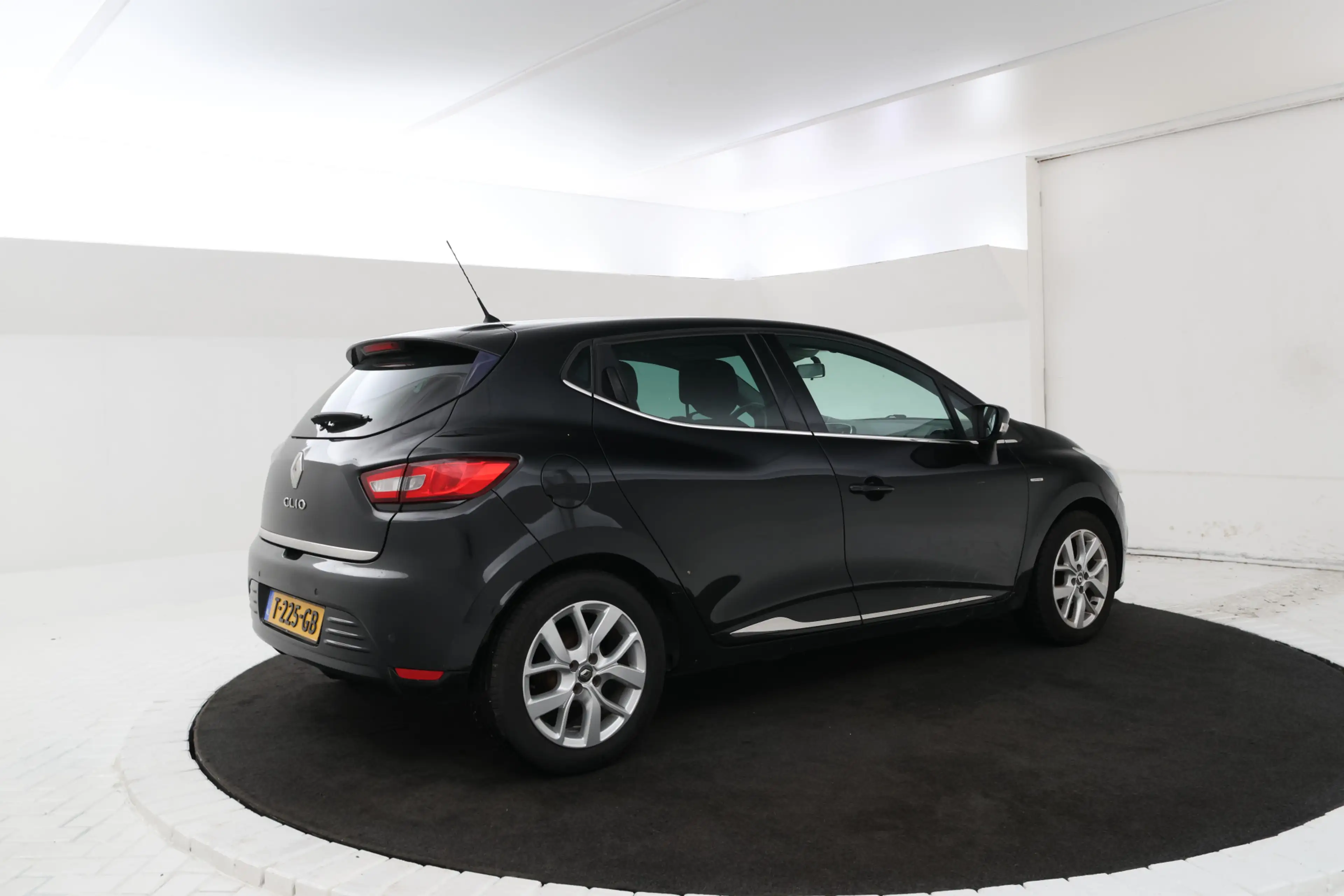 Renault Clio 0.9 TCe Limited Navigatie, Airco — photo 2