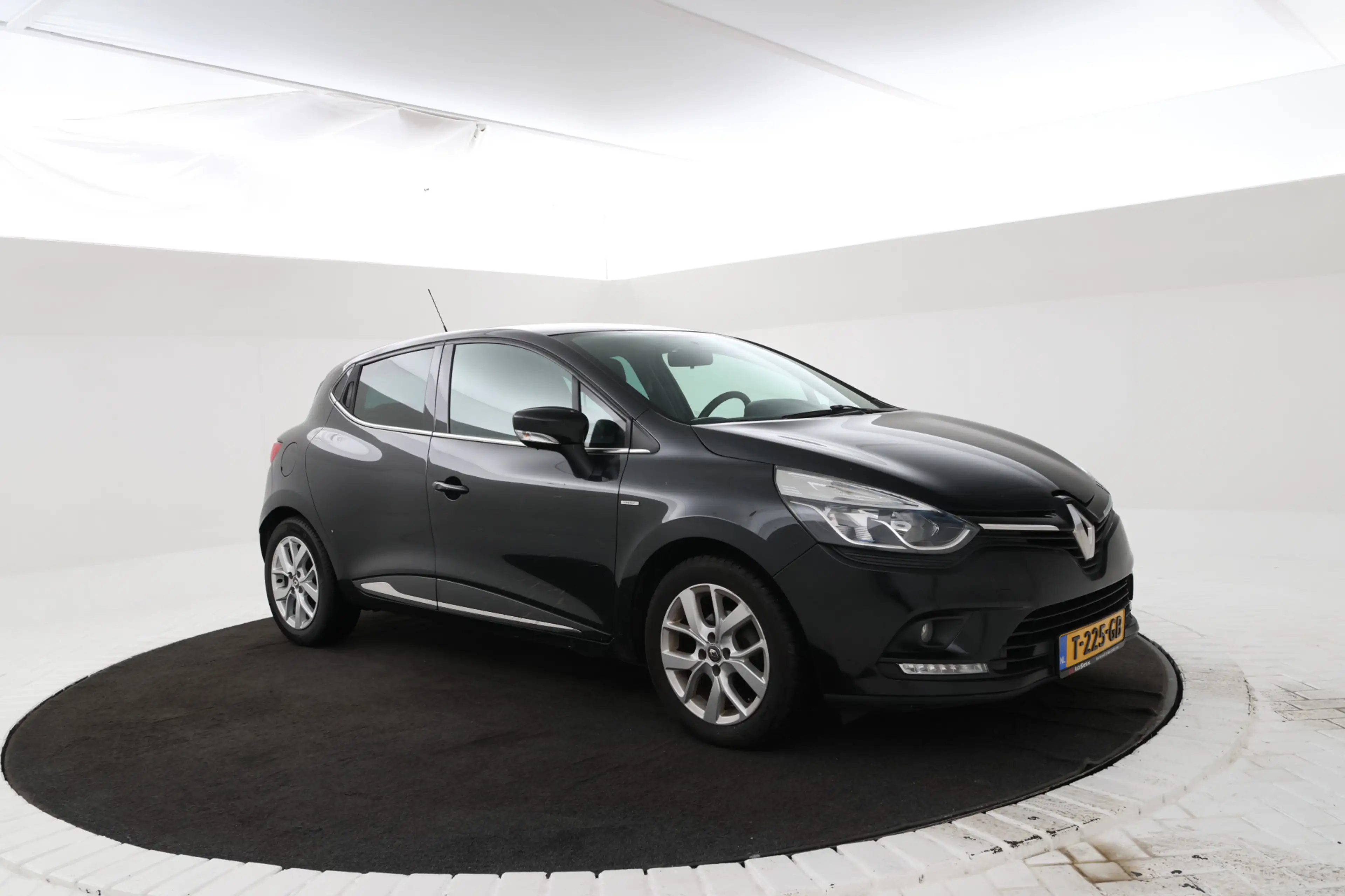 Renault Clio 0.9 TCe Limited Navigatie, Airco — photo 4