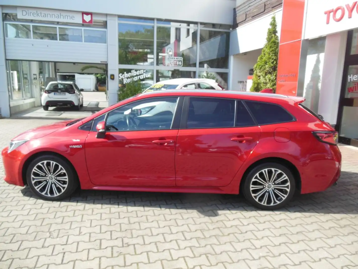 Toyota Corolla 2.0 Hybrid Touring Sports Club m. Technik Paket + Rojo - 2