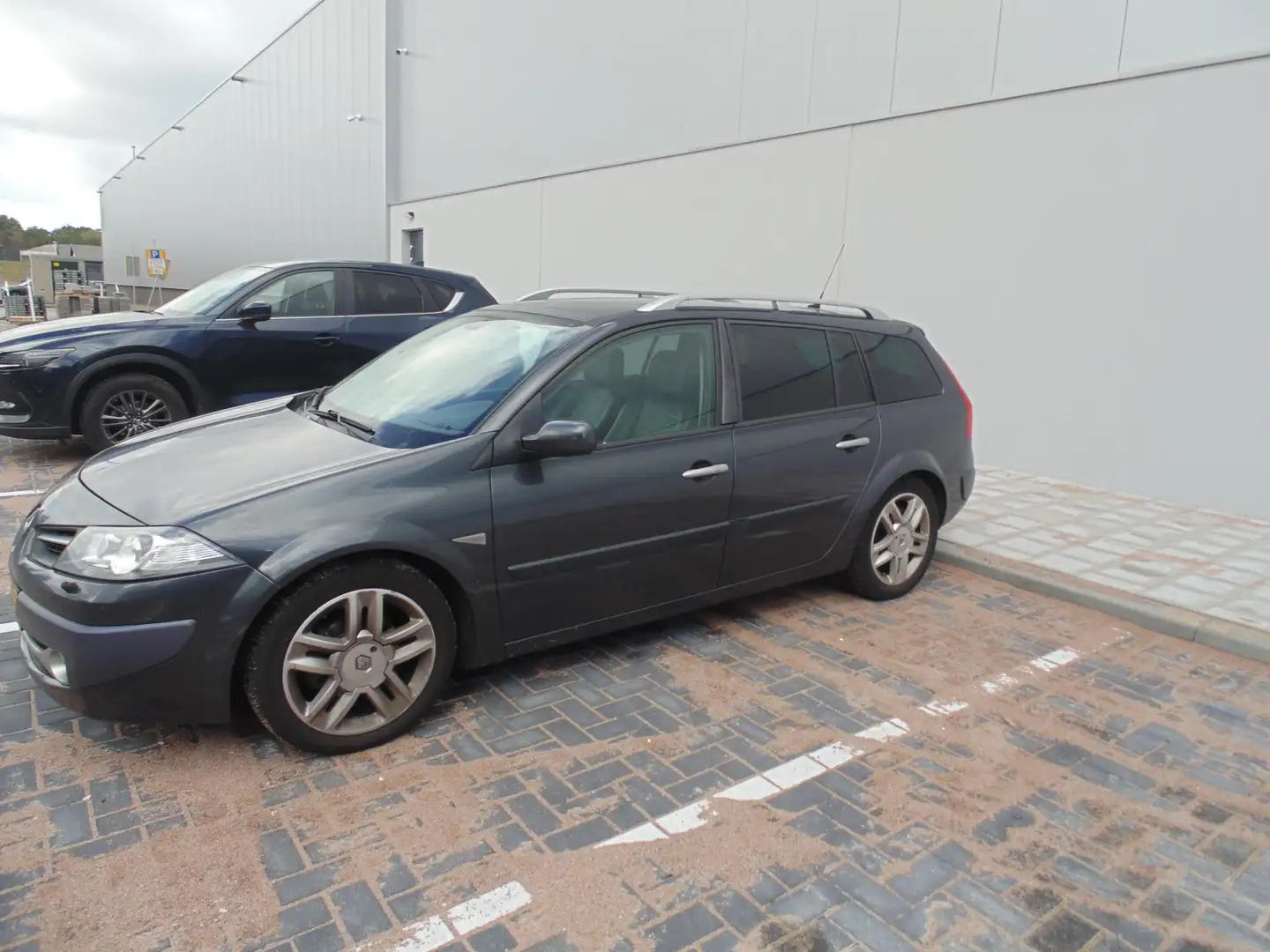 Renault Megane Grand Tour 2.0-16V Tech Line LPG G3 AUTOMAAT Gris - 2