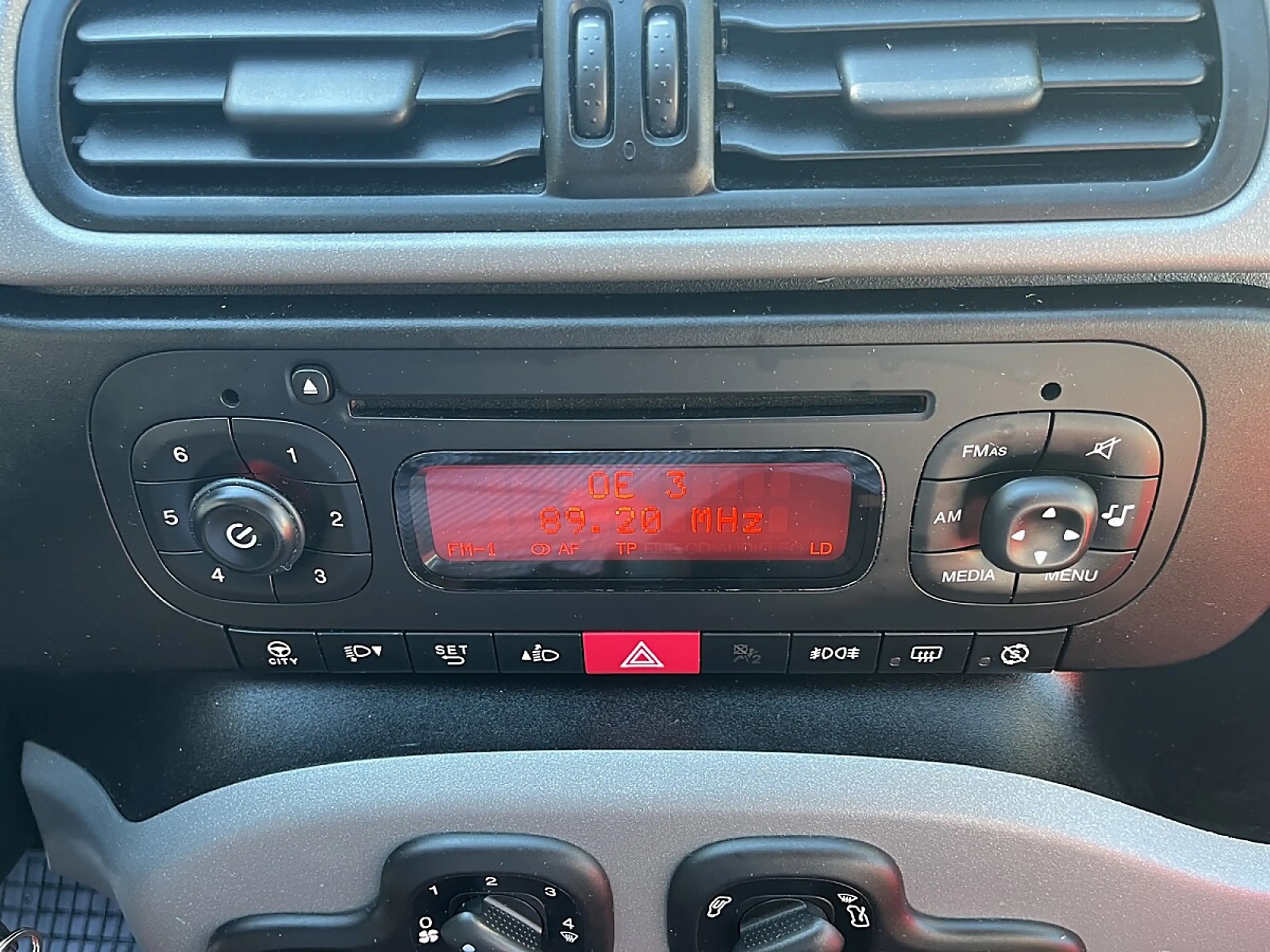 Fiat Panda 1,3 Multijet II 75 Easy — photo 9