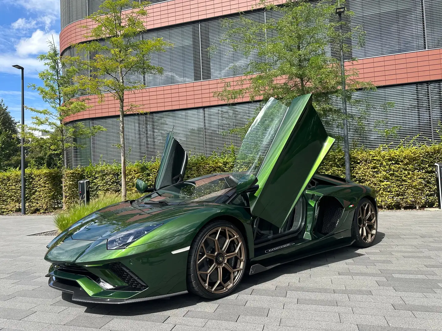 Lamborghini Aventador Ultimae Roadster/NEUWAGEN/1 of 250/Full-Carbon Grün - 2