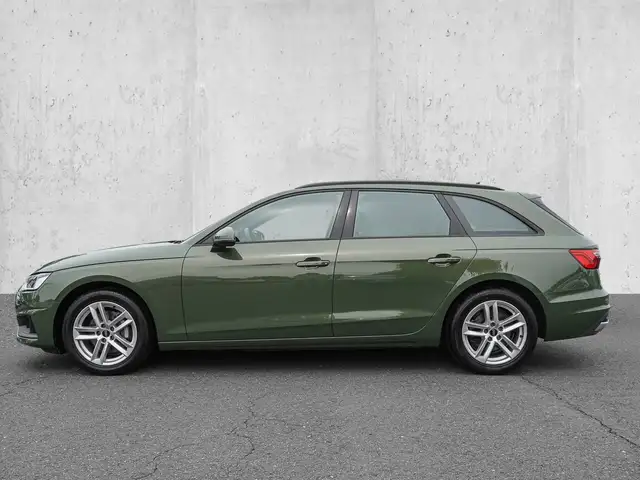 Audi A4 view 5