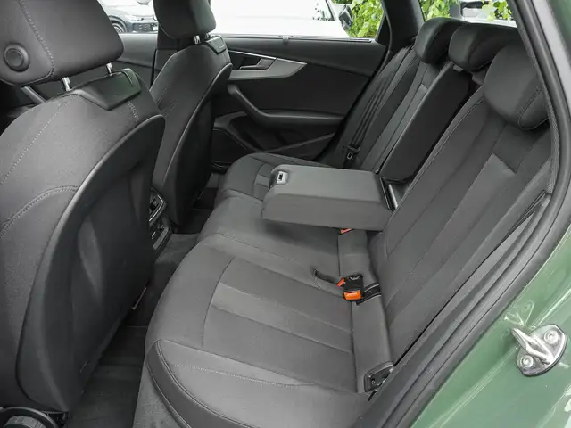 Audi A4 view 15