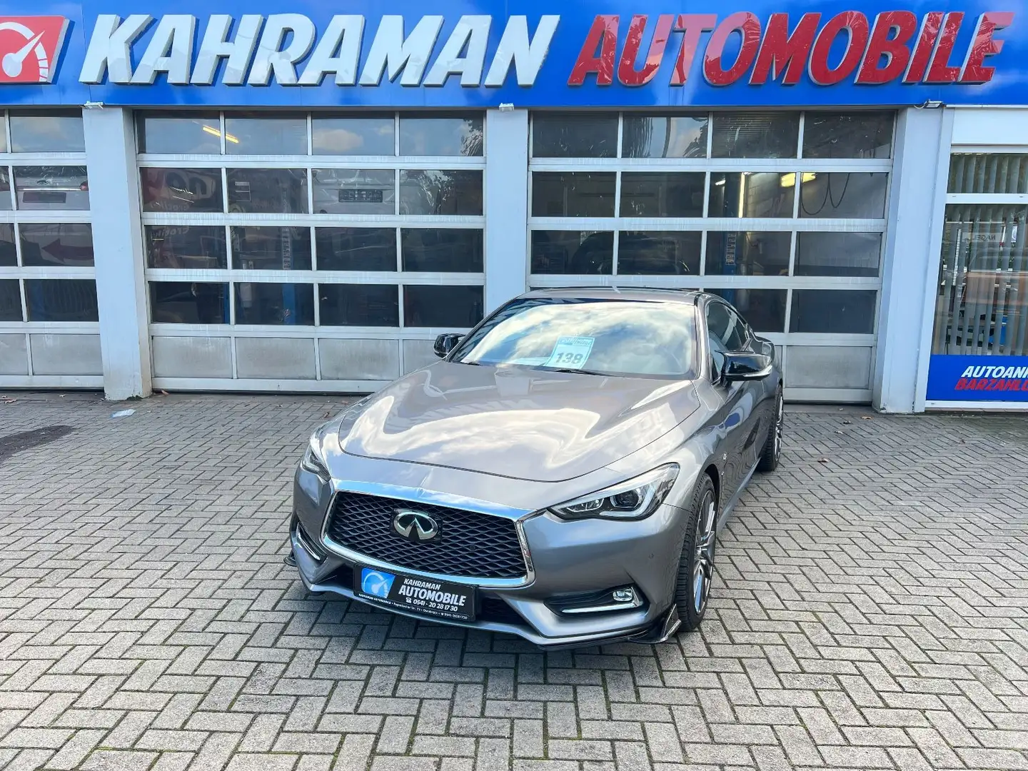 Infiniti Q60 2.0t AT Sport Tech*Automatik Grigio - 1