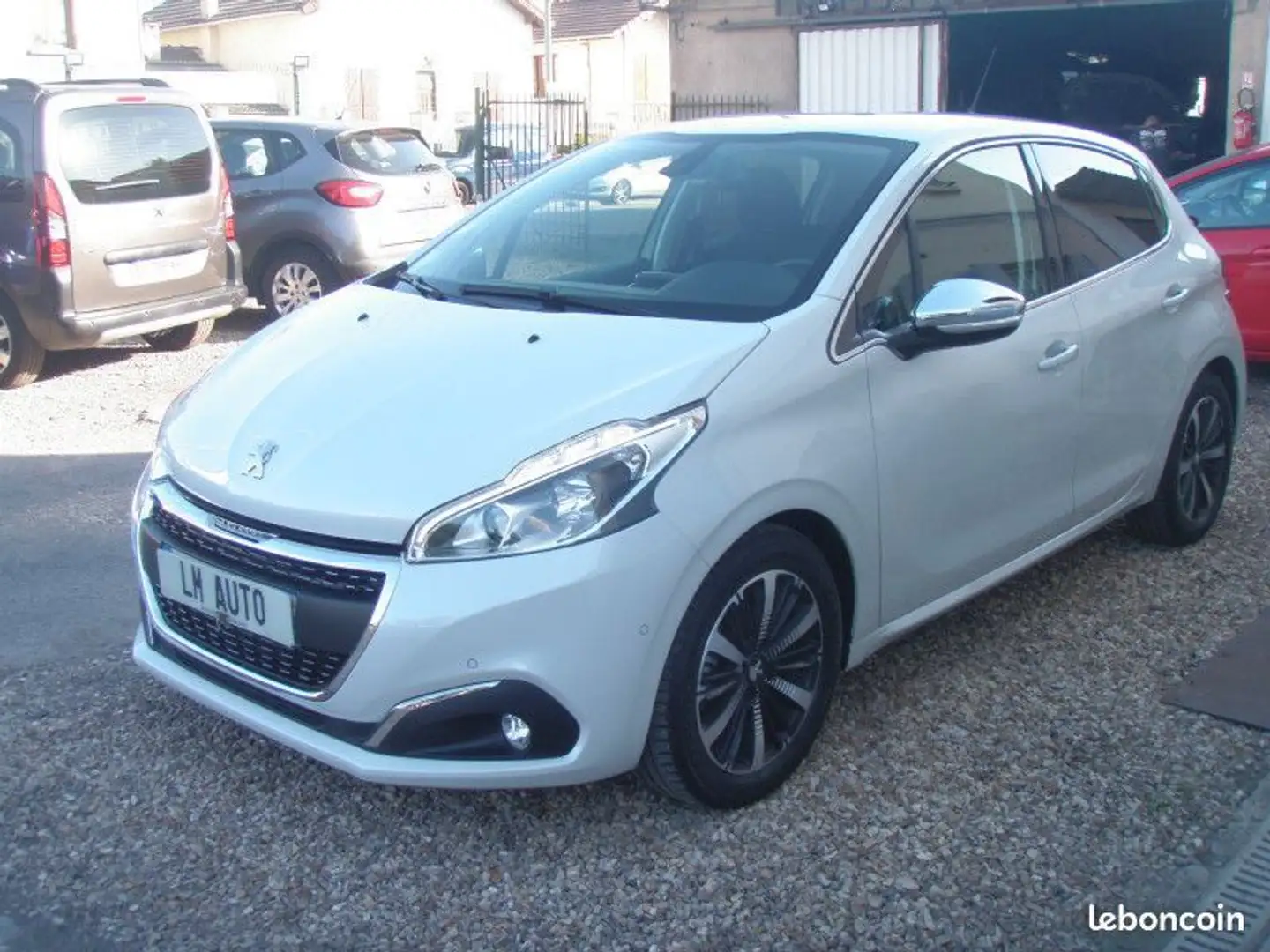 Peugeot 208 (2) 1.2 PURETECH 110 S&S TECH EDITION EAT6 5P Blanc - 1
