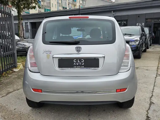 Lancia Ypsilon view 5