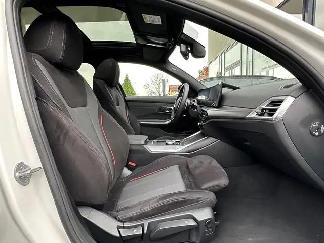 BMW 3 Series view 7