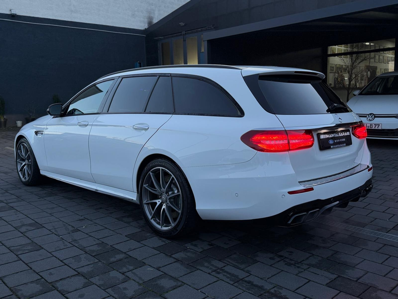 Mercedes-Benz E 63 AMG E 63 AMG 4Matic+/SoftCl/SternHimmel/WideScr/HeadUp — photo 3