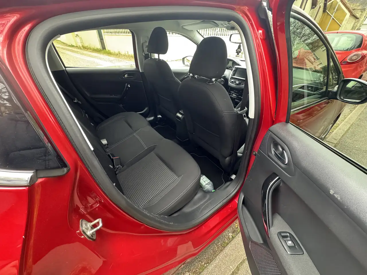 Peugeot 208 208 — photo 6