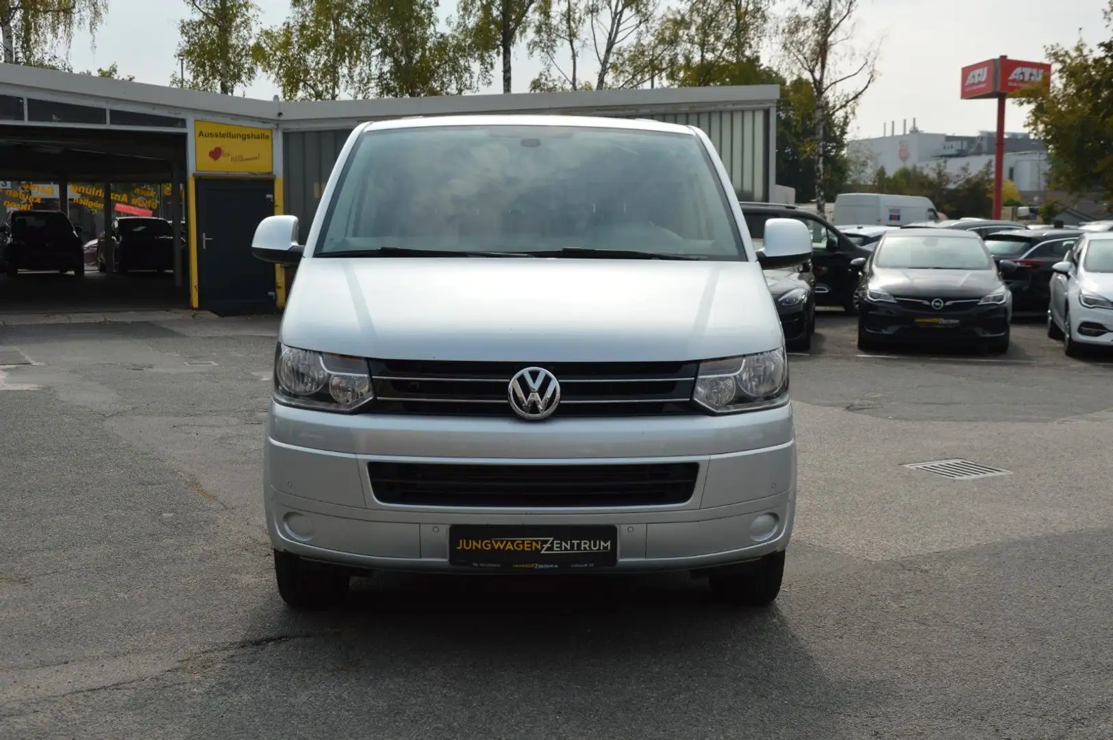 Volkswagen T5 Caravelle L 4M NAVI"PDC"AHK"KLIMA"MwsT Stříbrná - 2