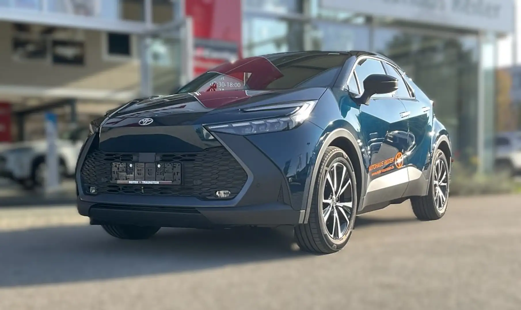 Toyota C-HR 2.0 Plug-in-Hybrid Team Deutschland Grün - 1