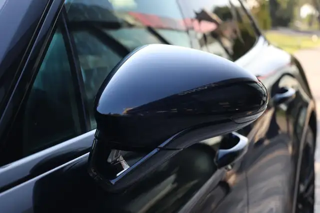 Porsche Panamera view 11