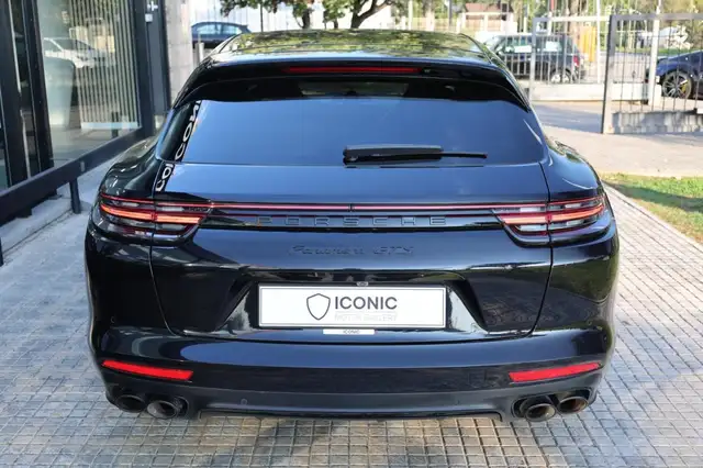 Porsche Panamera view 7