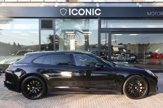 Porsche Panamera view 5