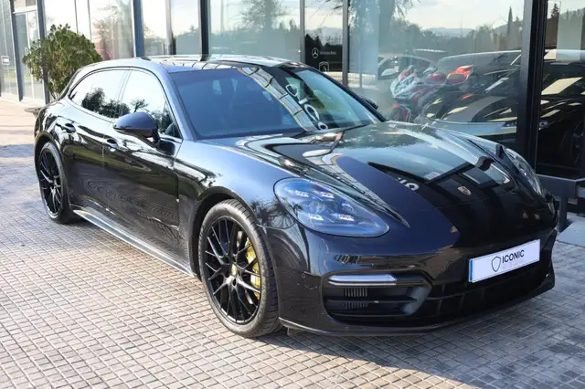 Porsche Panamera view 4