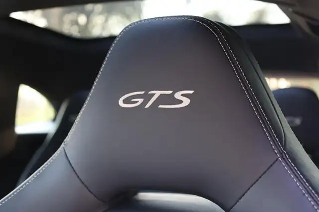 Porsche Panamera view 14