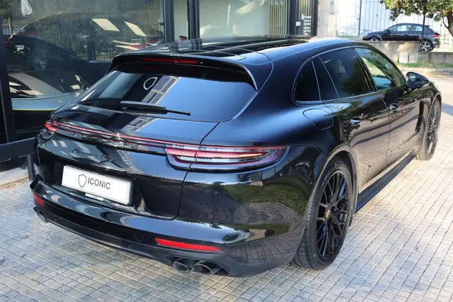 Porsche Panamera view 6