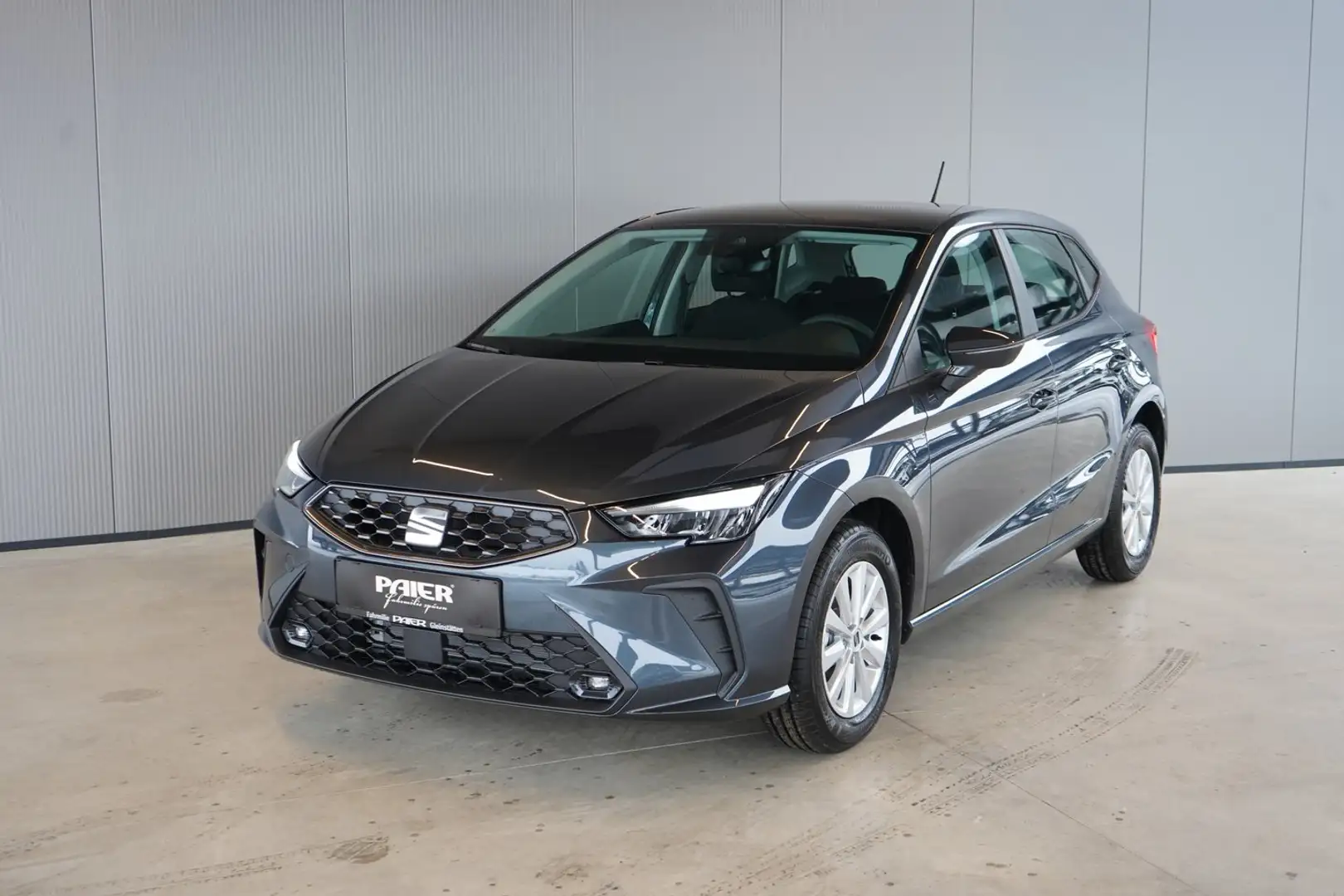 SEAT Ibiza Reference Edition 1.0 80PS Grau - 2