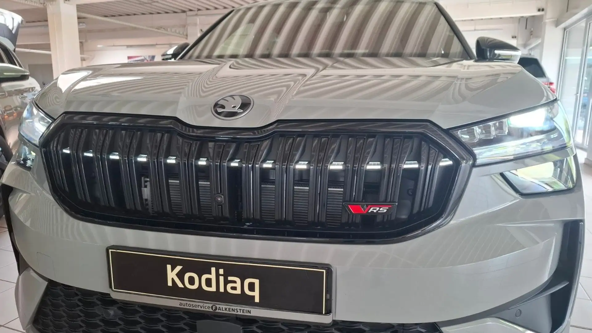 Skoda Kodiaq RS 2.0TSI 265PS AHZV/WINTER/FAHR.ASSIST+ Grau - 2