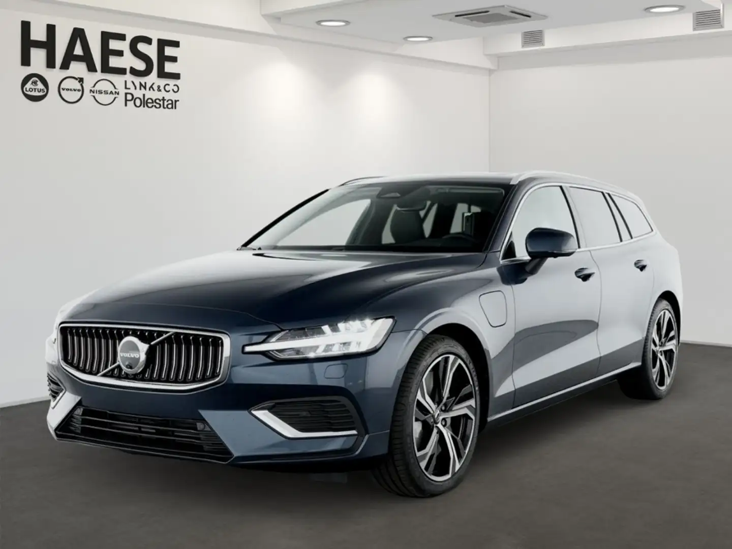 Volvo V60 T6 Plus Bright Plug-In Hybrid AWD EU6d Panoramadac Blau - 1