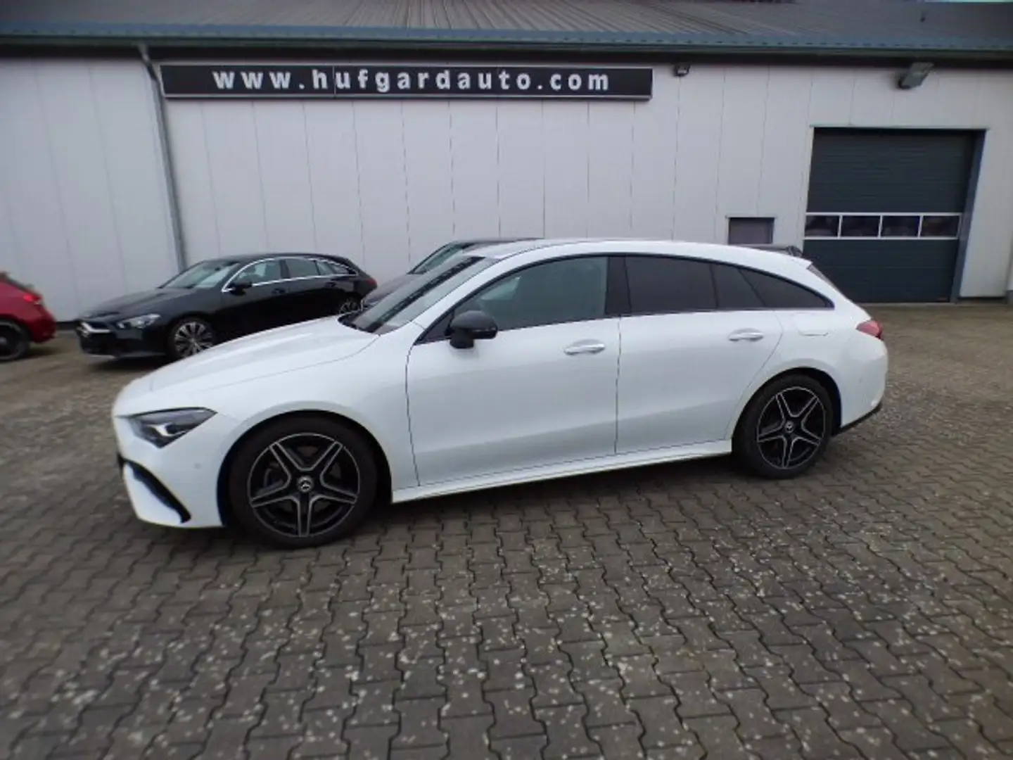 Mercedes-Benz CLA 200 SB AMG Line Advanced Plus AHK Totwinkel Night Pak Weiß - 2