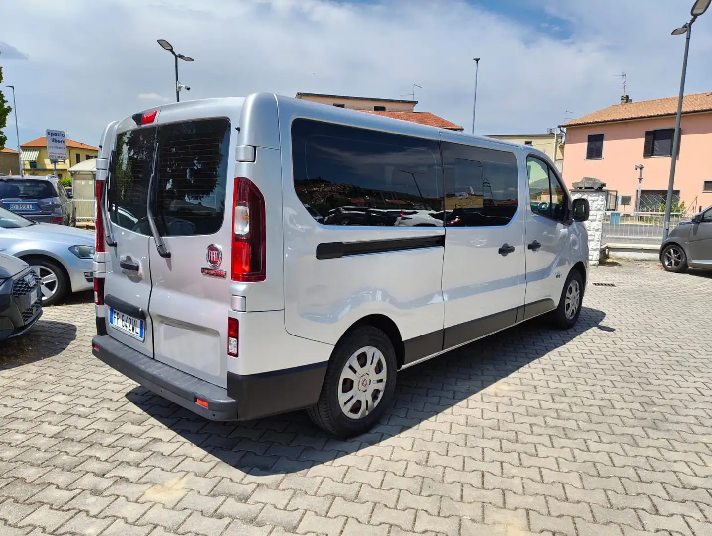 Fiat Talento 145 1.6 ECOJET 8 posti PL-TN Gris - 2