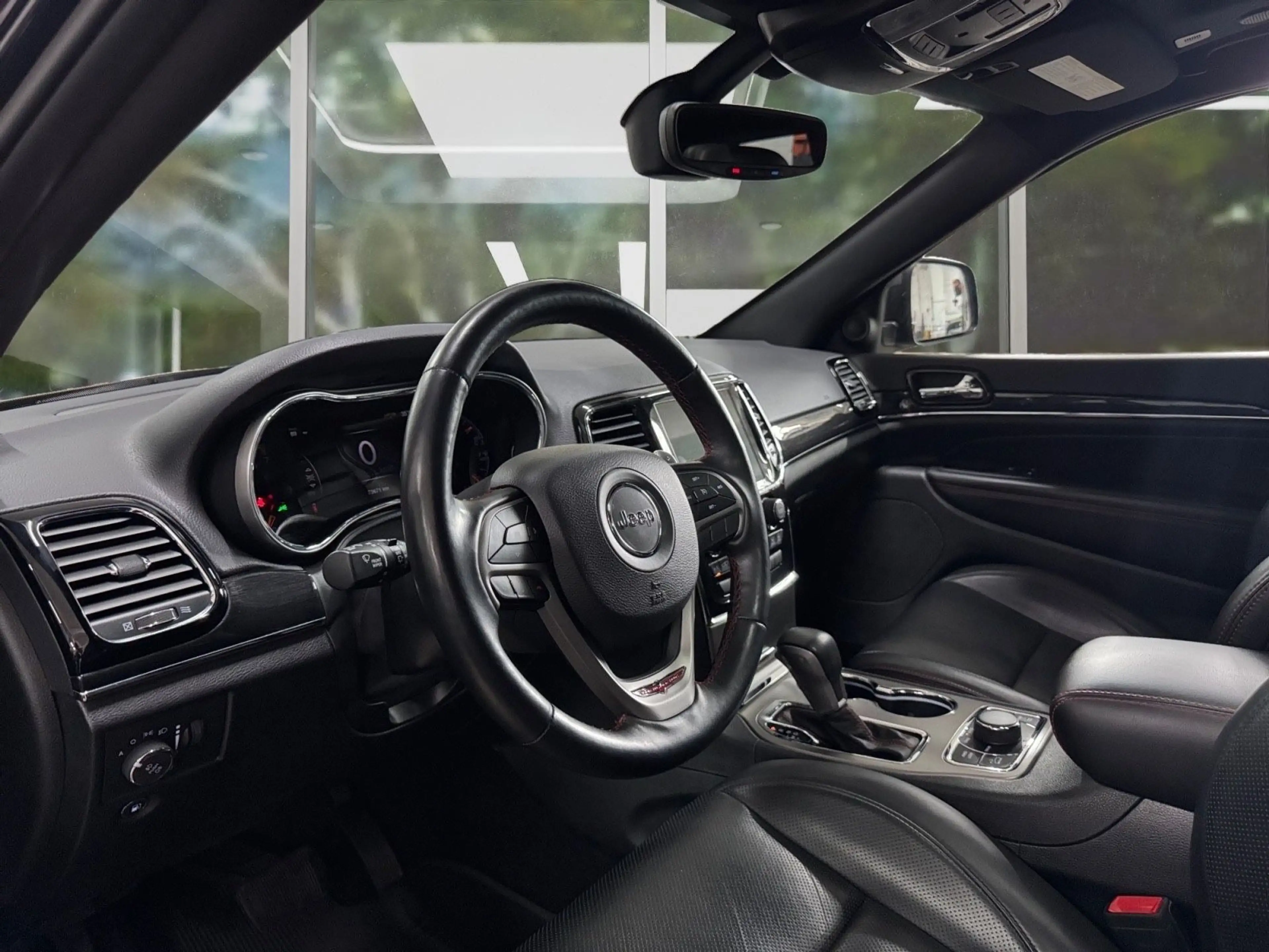 Jeep Grand Cherokee 5.7 Hemi TRAILHAWK 286KW — photo 11