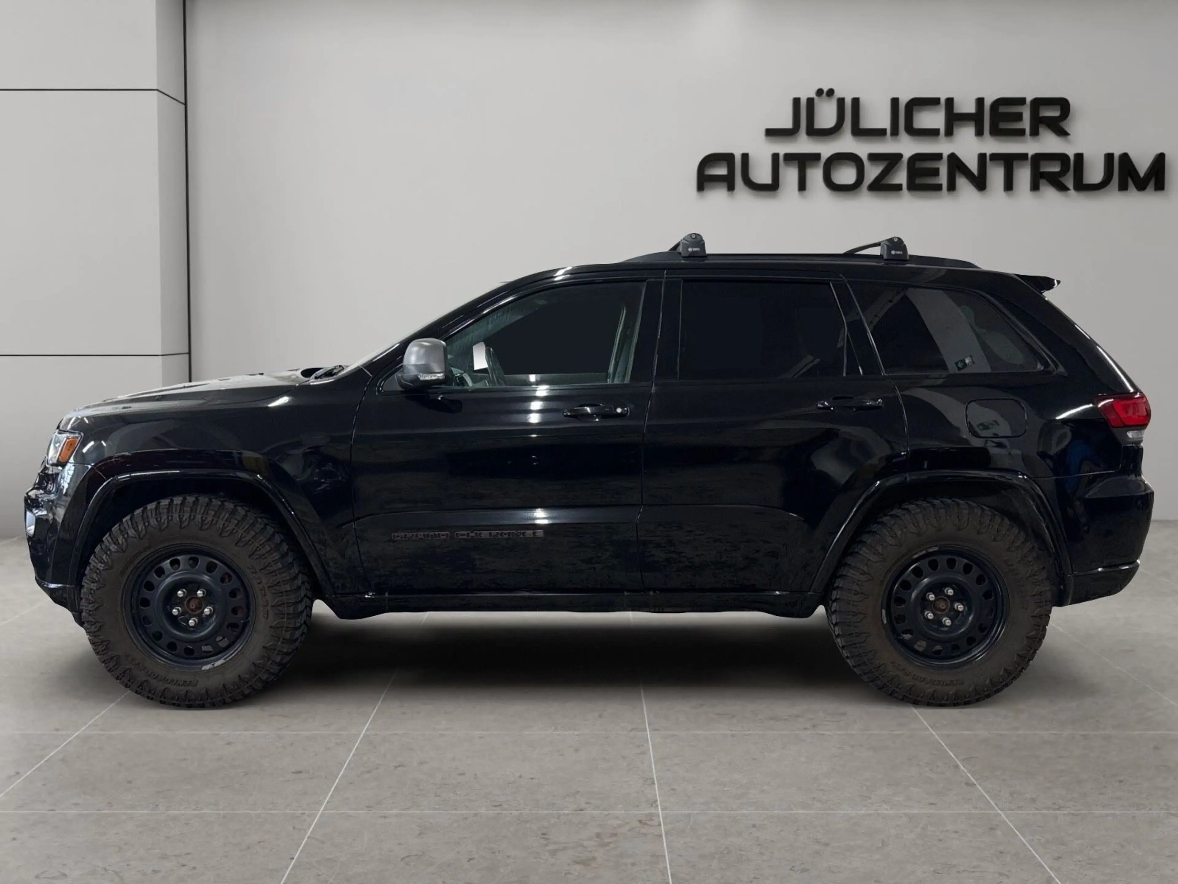 Jeep Grand Cherokee 5.7 Hemi TRAILHAWK 286KW — photo 5