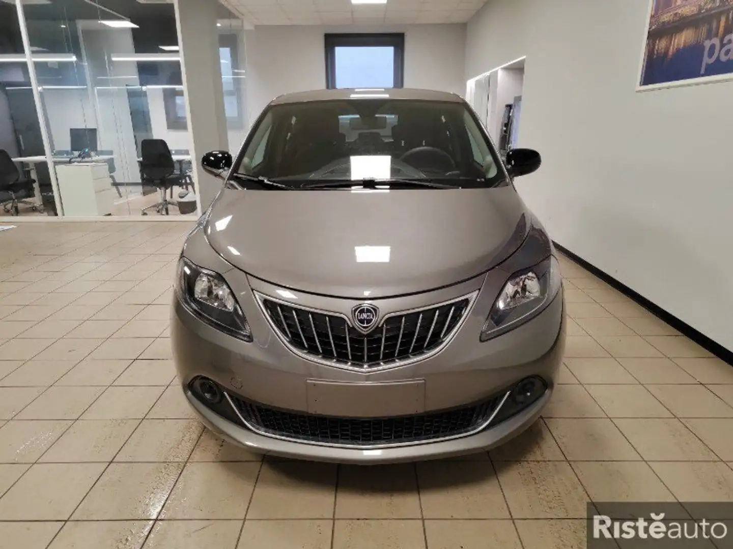 Lancia Ypsilon Ypsilon 1.0 FireFly 5 porte S&S Hybrid Platino Grigio - 2