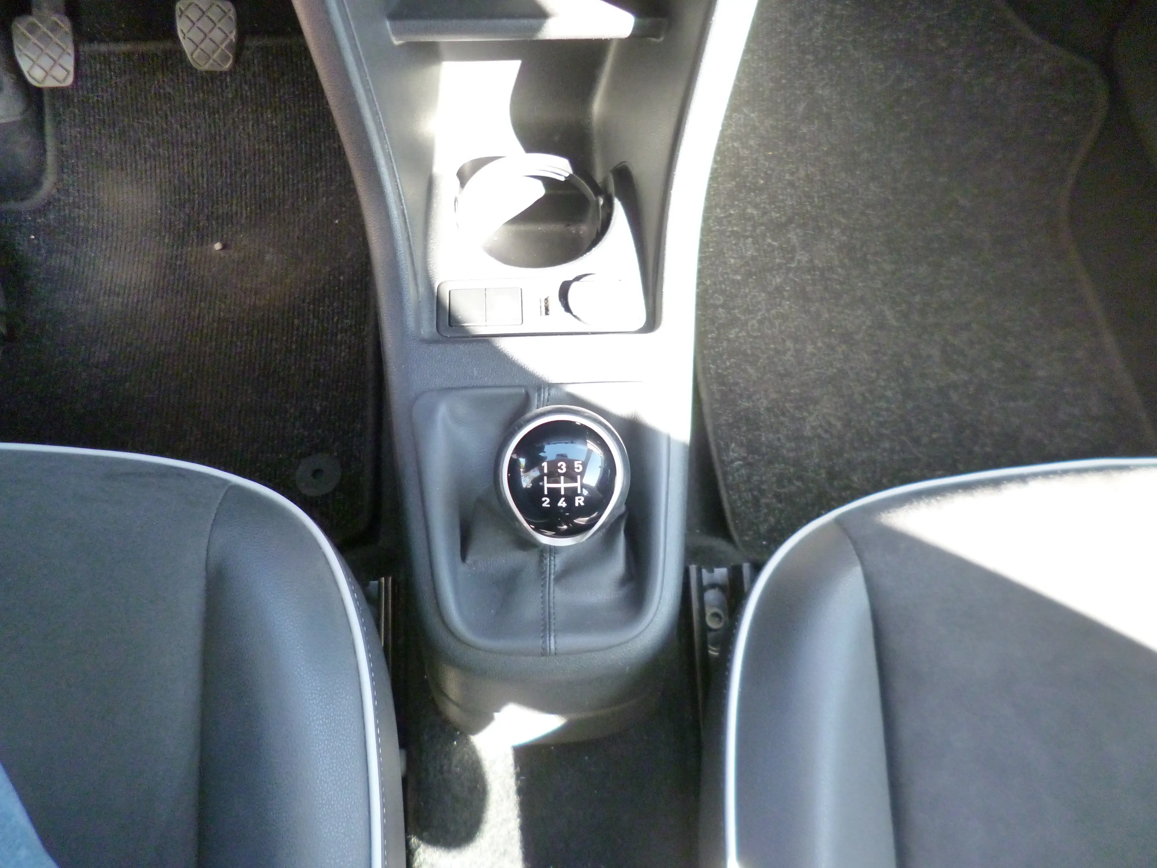 SEAT Mii Mii  5-Türer 1.0 Chic,SHZ,GSHD,Alu-Allwetterb. — photo 8