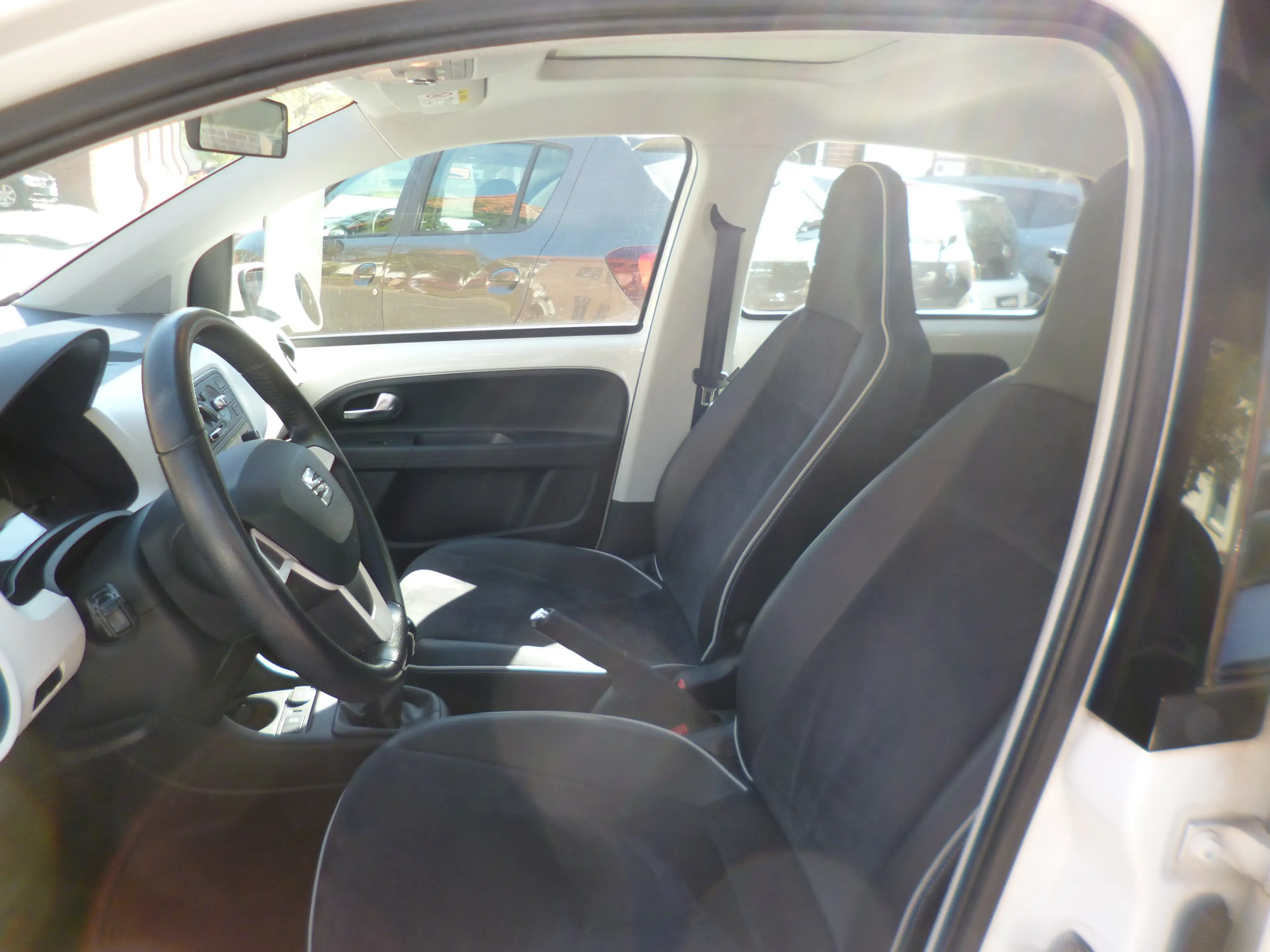 SEAT Mii Mii  5-Türer 1.0 Chic,SHZ,GSHD,Alu-Allwetterb. — photo 5