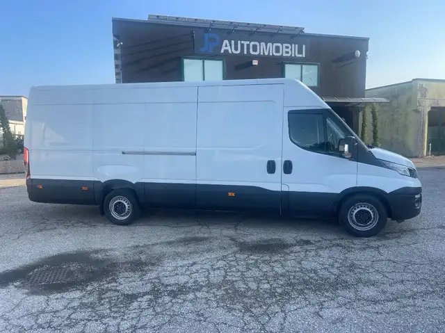 Iveco Daily 35 S16H 2.3 A8 V L4H2