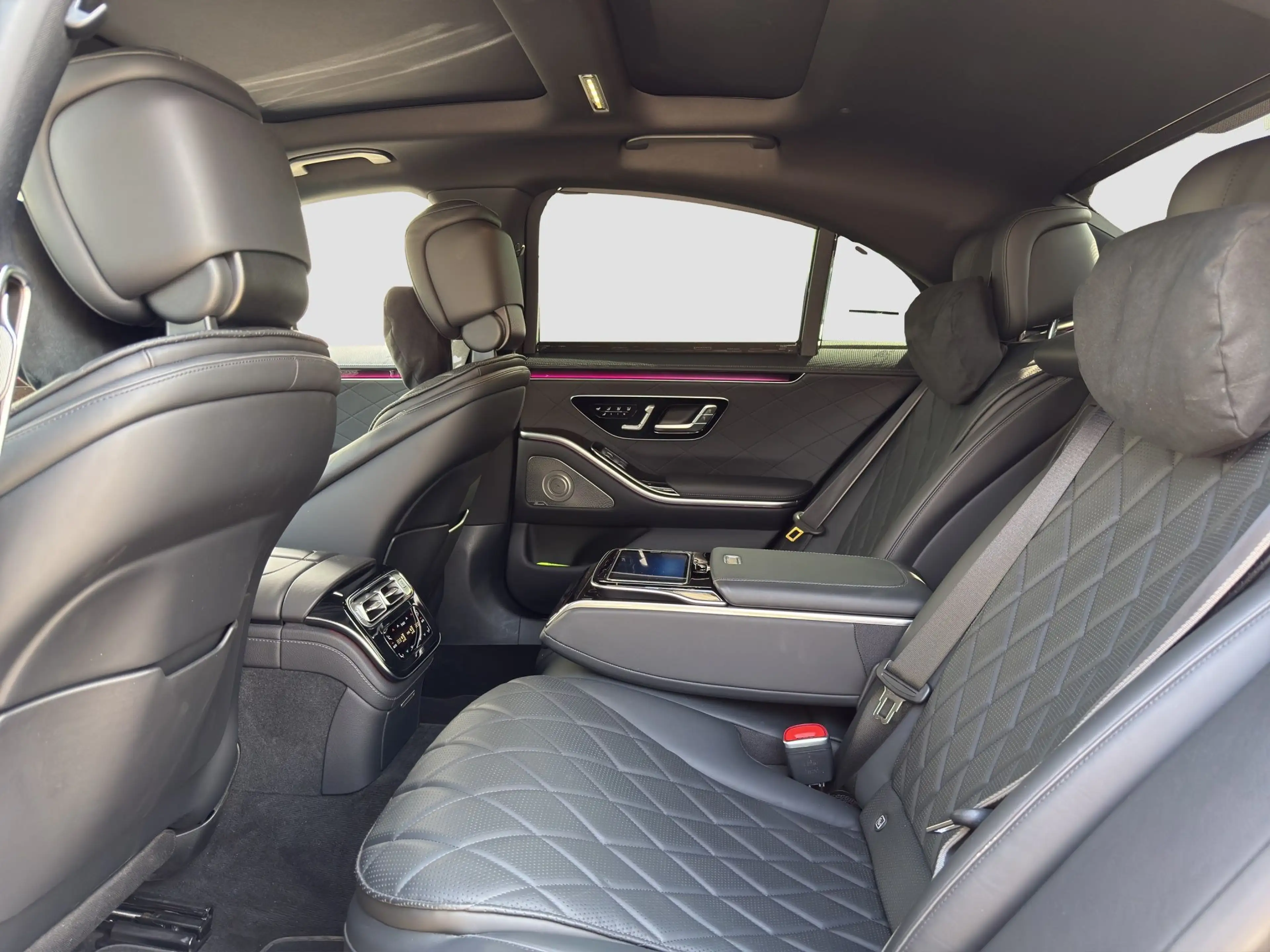 Mercedes-Benz S 400 d 4MATIC Aut. Panorama/10°/3D-Display/IR-Vergla... — photo 12