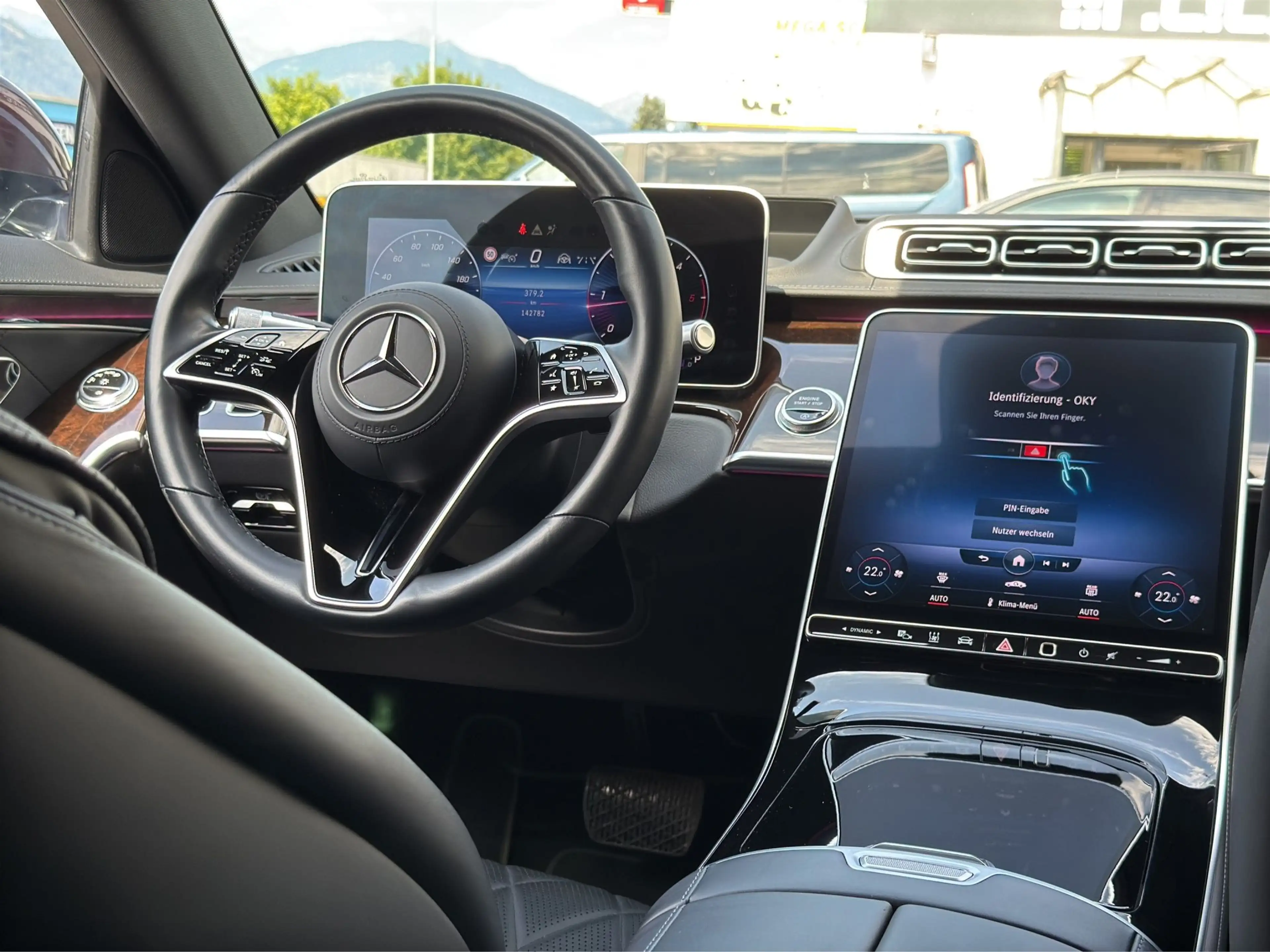 Mercedes-Benz S 400 d 4MATIC Aut. Panorama/10°/3D-Display/IR-Vergla... — photo 33