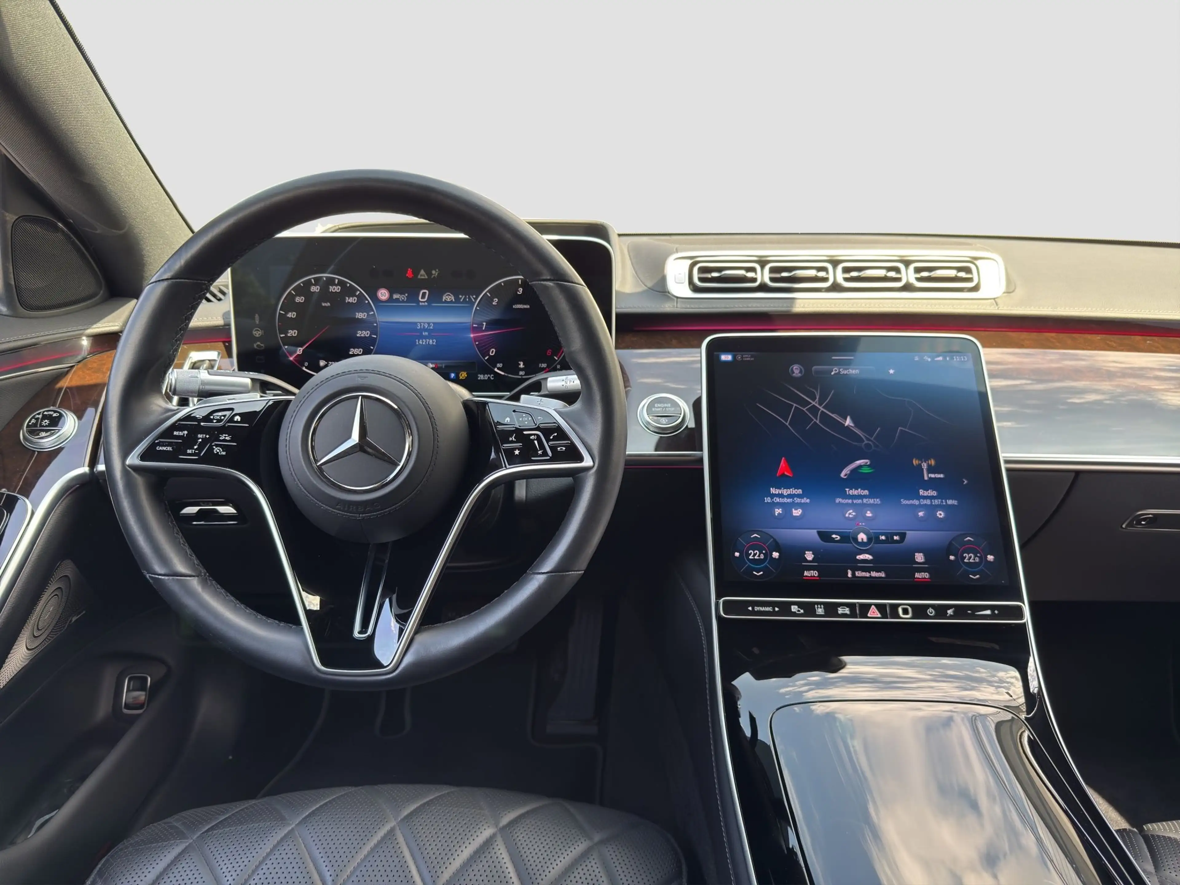 Mercedes-Benz S 400 d 4MATIC Aut. Panorama/10°/3D-Display/IR-Vergla... — photo 13