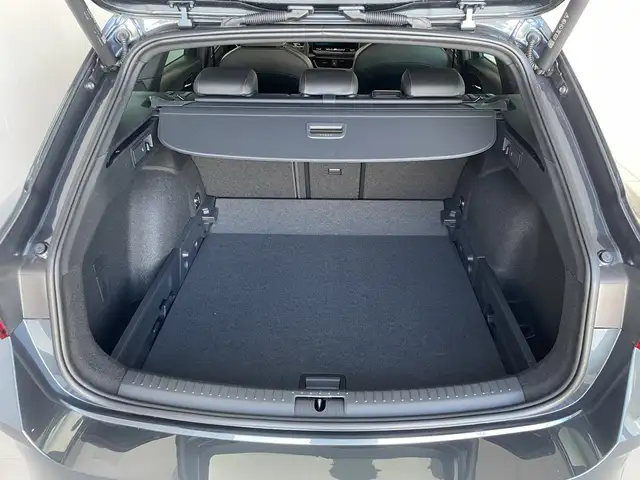 Cupra Leon view 7