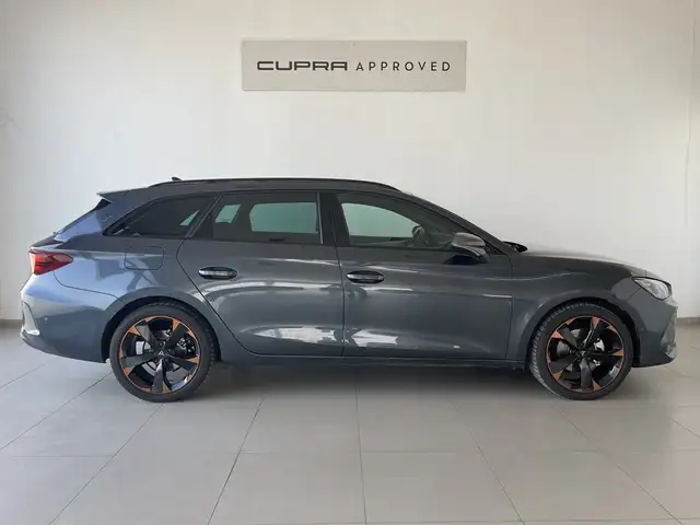 Cupra Leon view 3