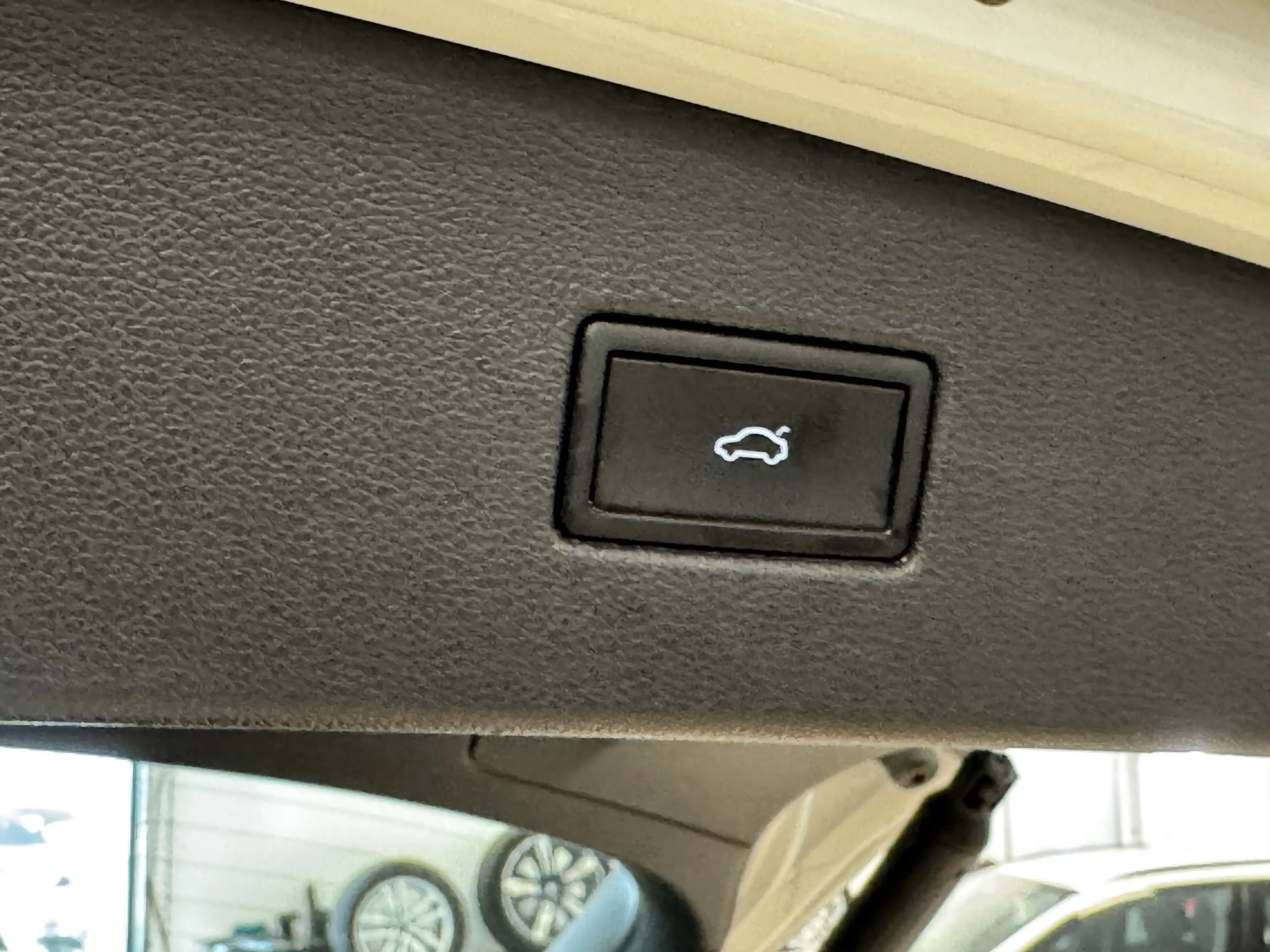 Volkswagen Tiguan Elegance*Navi*CarPlay*IQ.Light*ACC*SHZ*1H — photo 9