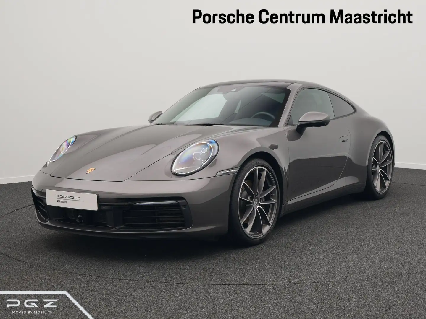 Porsche 992 Carrera - 1