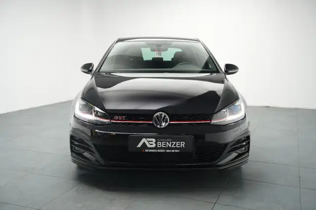 Volkswagen Golf view 3