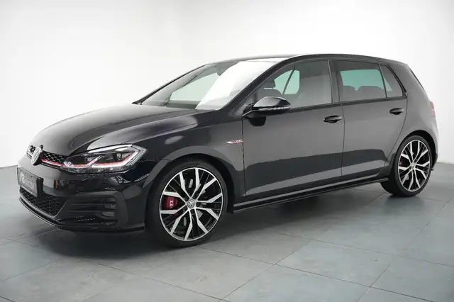 Volkswagen Golf view 6
