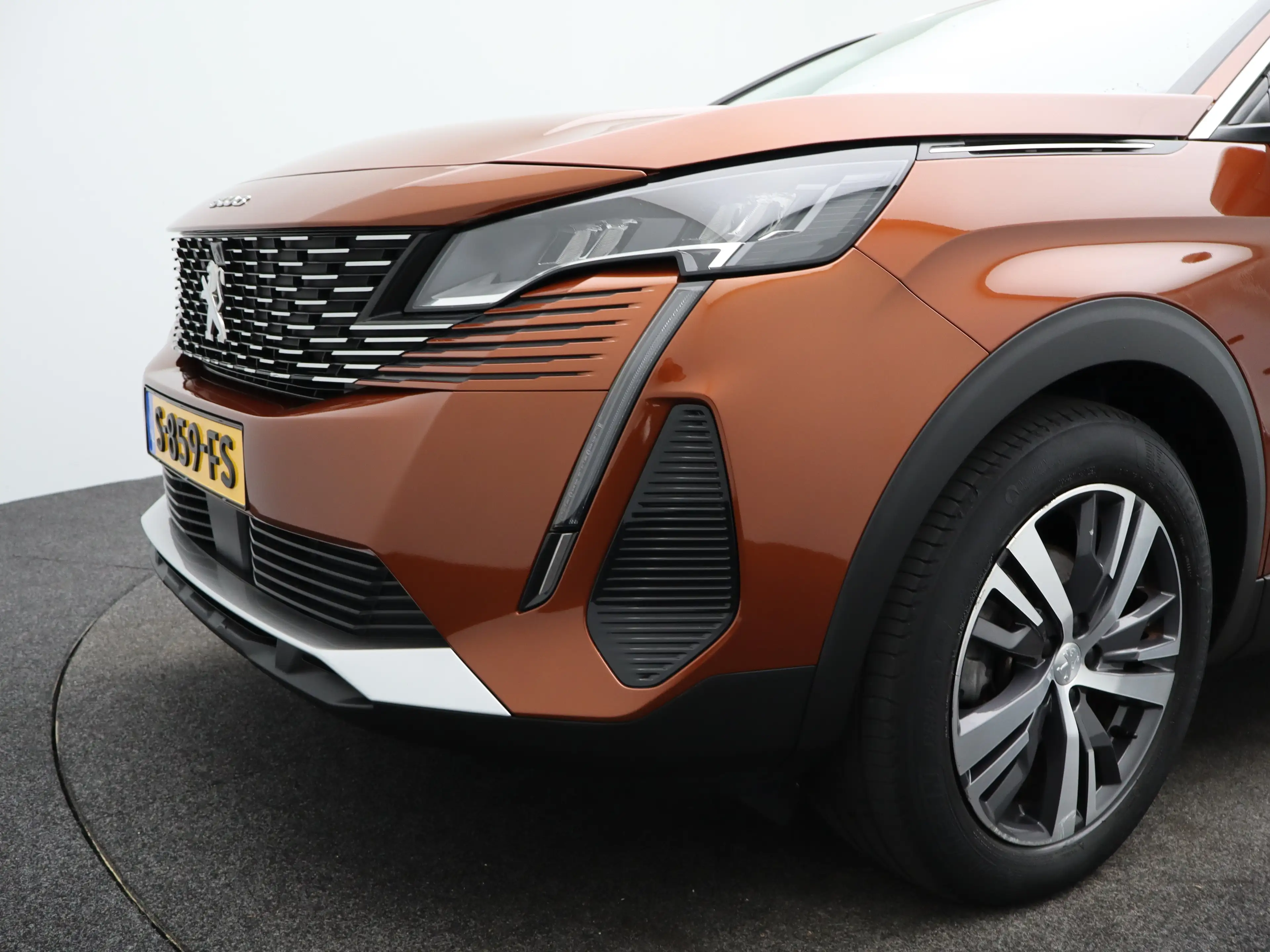 Peugeot 5008 1.2 PureTech Allure Pack Business | Carplay | 7-pe — photo 40
