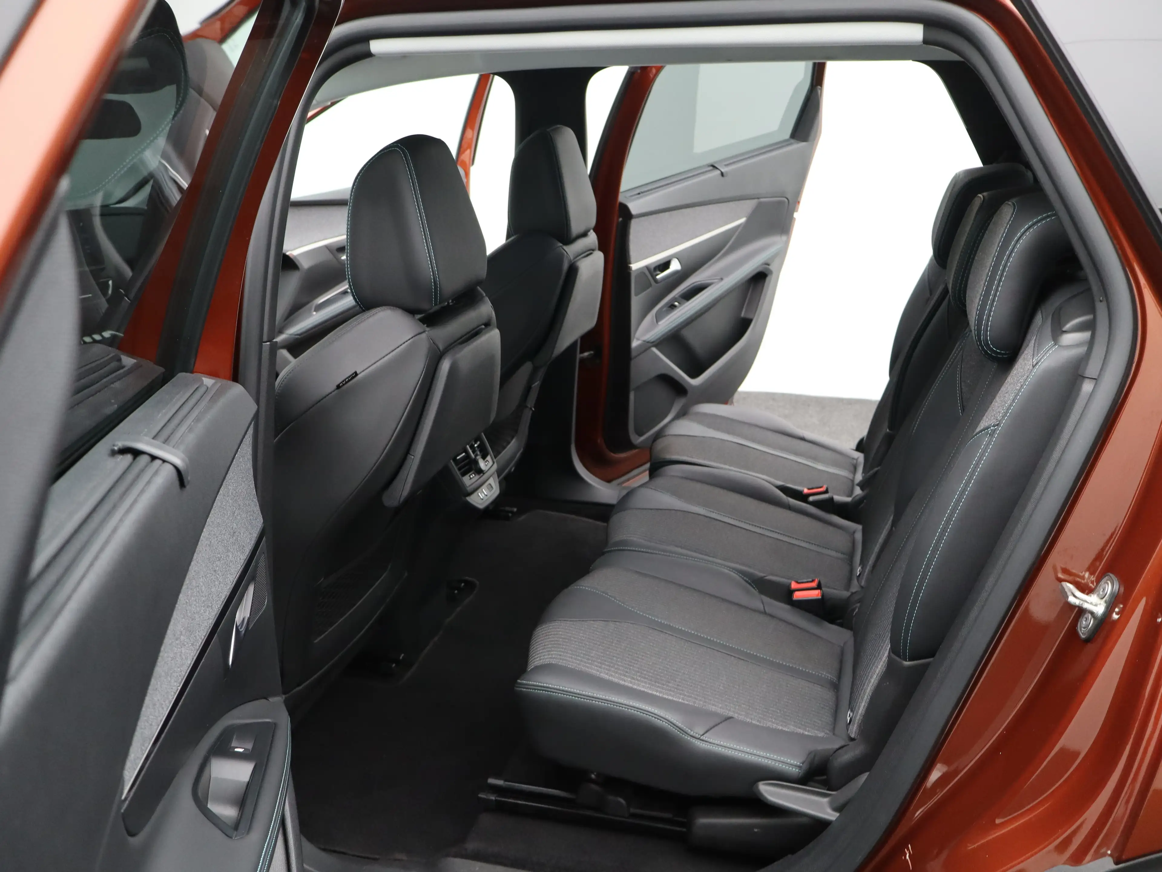 Peugeot 5008 1.2 PureTech Allure Pack Business | Carplay | 7-pe — photo 12