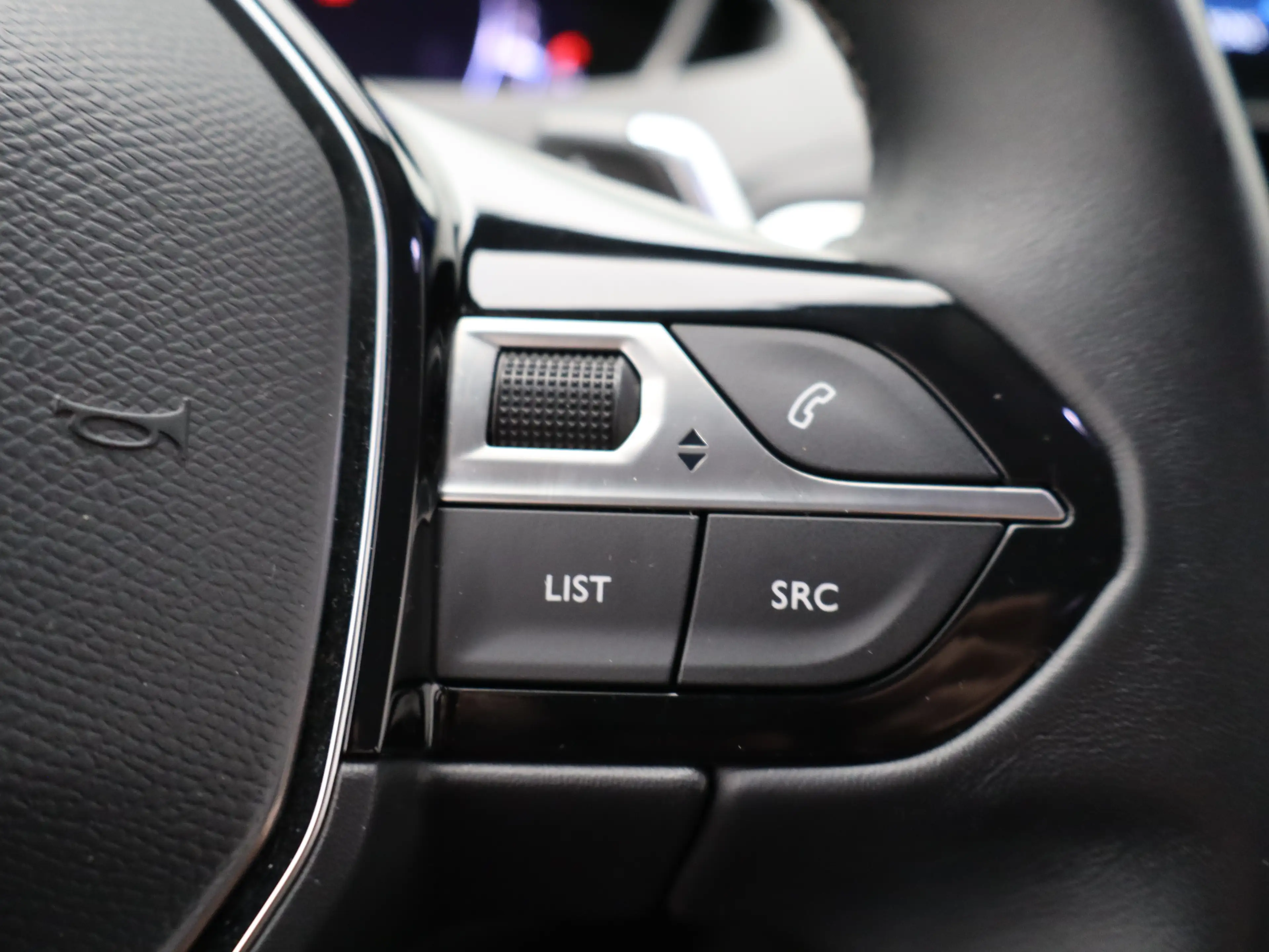 Peugeot 5008 1.2 PureTech Allure Pack Business | Carplay | 7-pe — photo 30