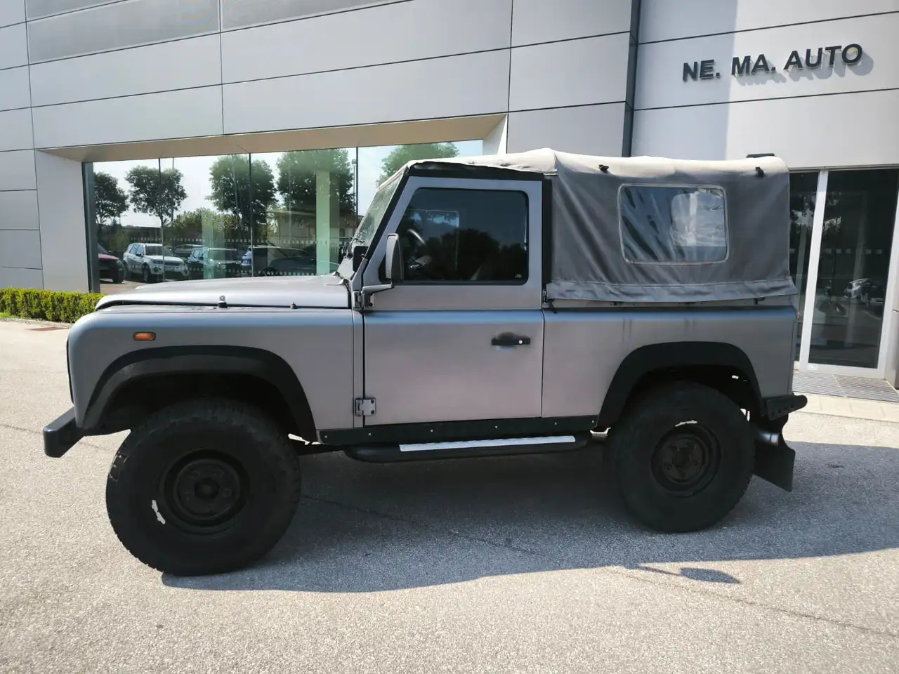 Land Rover Defender 90 2.5 TD5 122CV (AUTOCARRO), foto 2