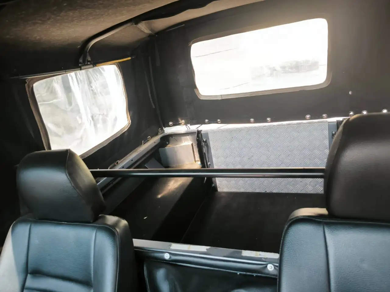 Land Rover Defender 90 2.5 TD5 122CV (AUTOCARRO), foto 9