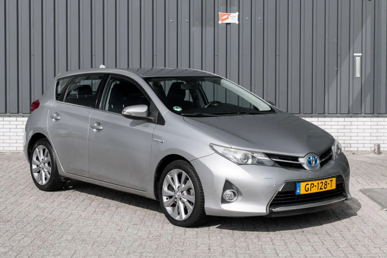 Toyota Auris 1.8 Hybrid Lease Grijs - 2